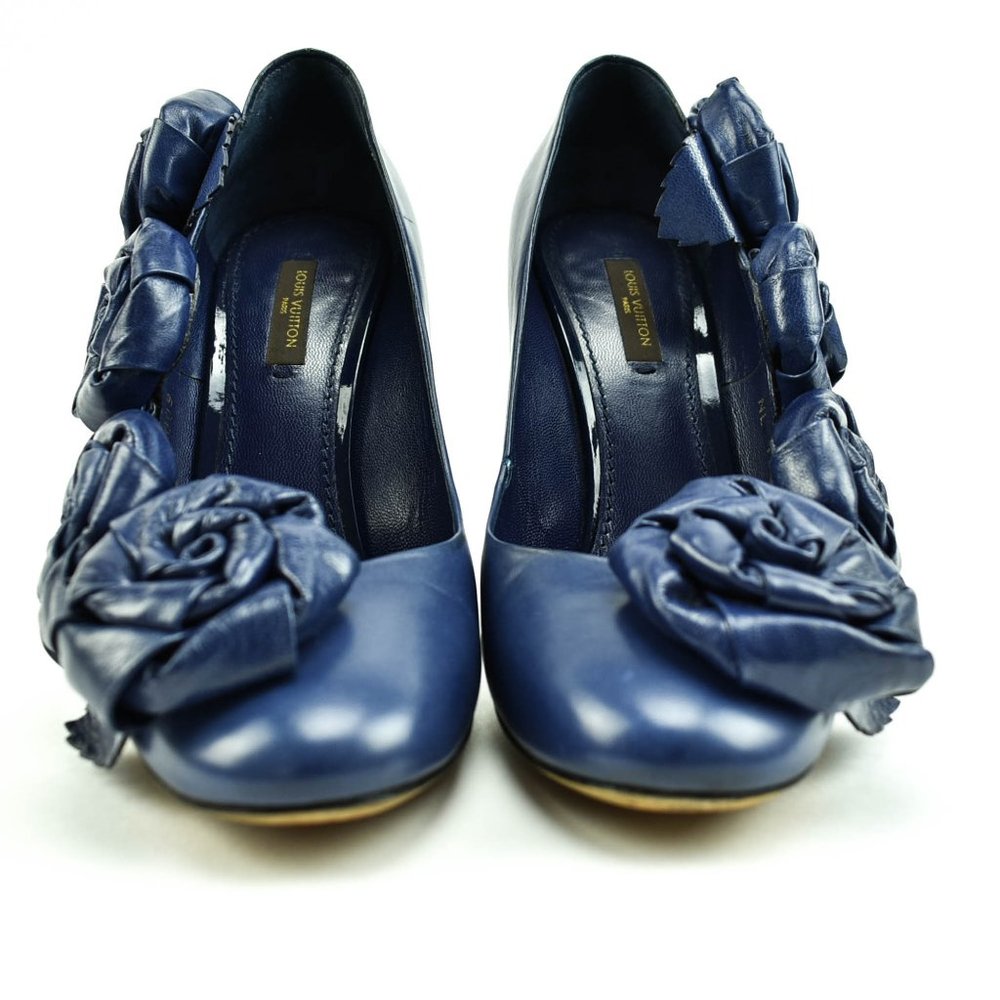 LOUIS VUITTON: Deep Blue/Violet, Leather & Roses Runway Heels/Pumps - Picture 5 of 8